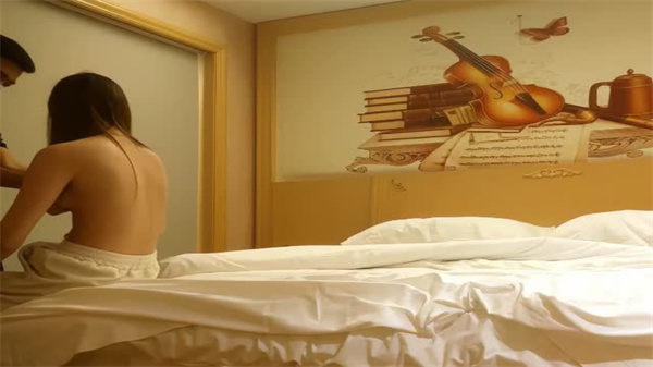 娇喘连连 湿身诱惑 高潮不断