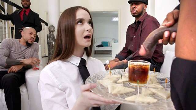 Hazel Moore 极品洋马菊花惨遭大黑屌爆操